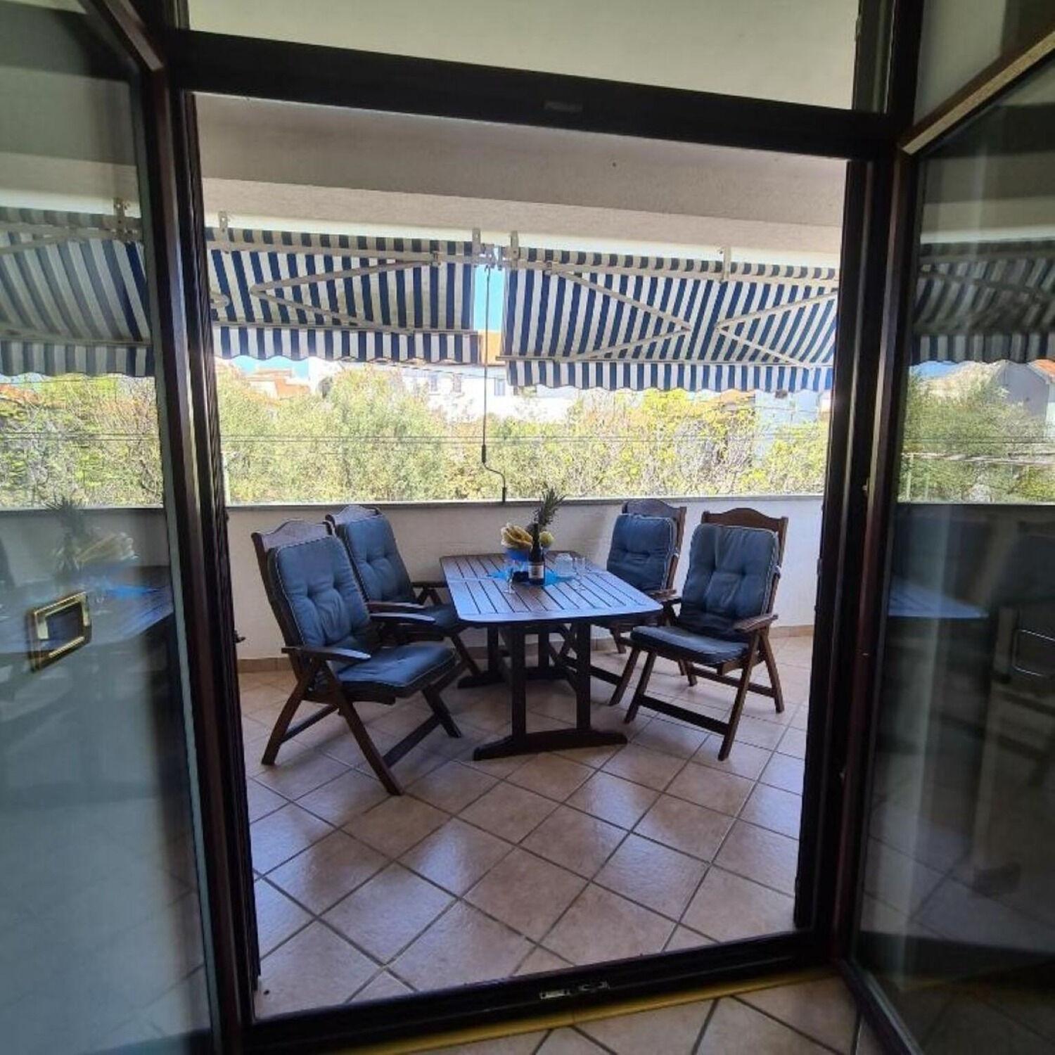 Apartments Berto - 500M To The Beach Rovinj Bagian luar foto