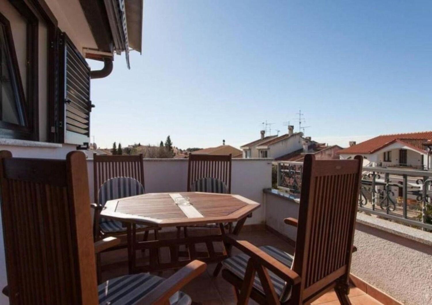 Apartments Berto - 500M To The Beach Rovinj Bagian luar foto