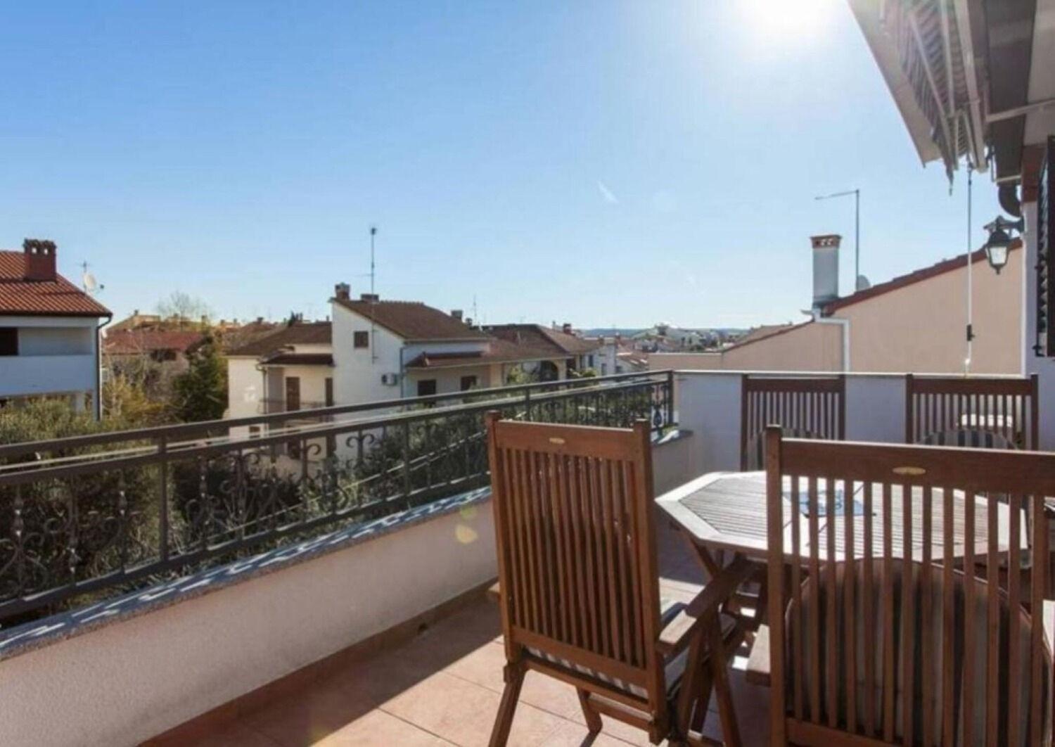 Apartments Berto - 500M To The Beach Rovinj Bagian luar foto
