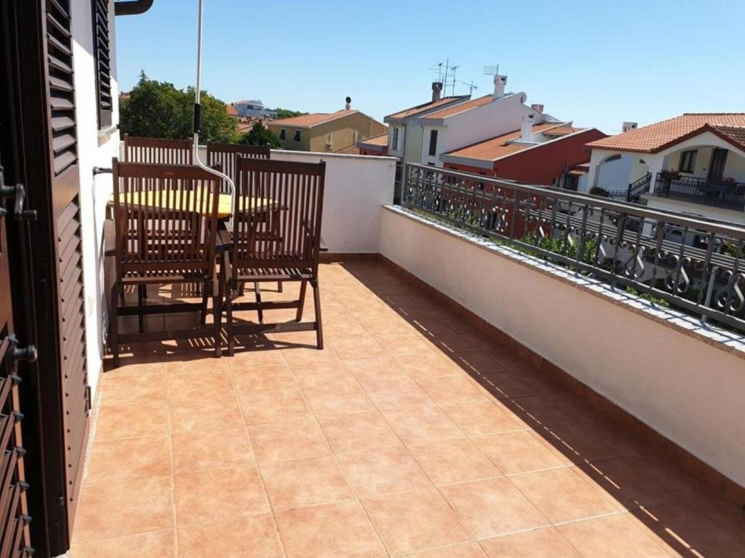 Apartments Berto - 500M To The Beach Rovinj Bagian luar foto